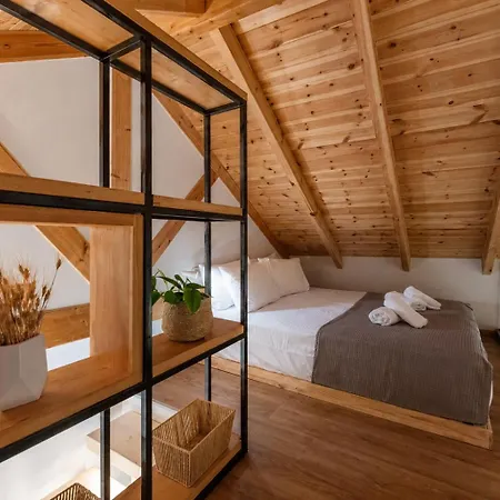 Апартаменты Neilis - Modern Retreat In Каламата