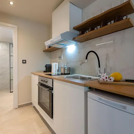 Neilis - Modern Retreat In Апартаменты *