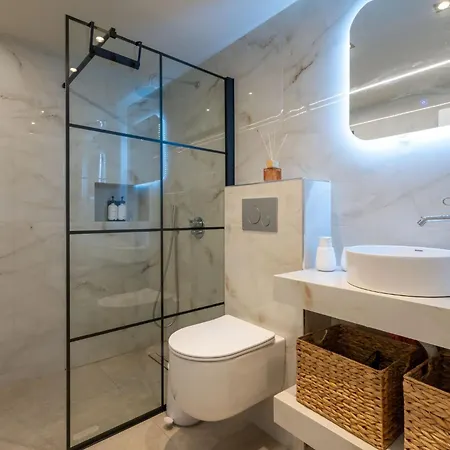 Апартаменты Neilis - Modern Retreat In
