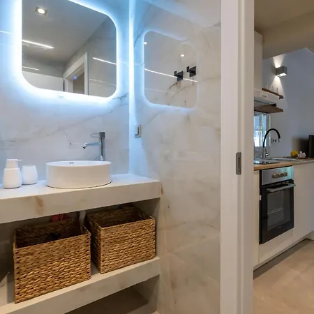 Neilis - Modern Retreat In Апартаменты