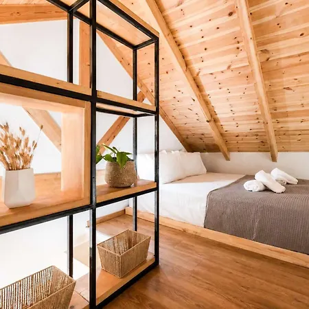 Neilis - Modern Retreat In דירה קלמאטה