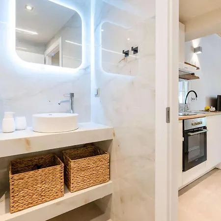 Appartement Neilis - Modern Retreat In Kalamáta